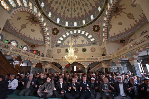 ABDÜRREZZAK CAMİİ’NDE ŞEHİTLER İÇİN MEVLİT OKUNDU..