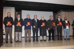 ONLAR SEVDİĞİNİN KELAMINI KALBİNE BEYNİNE YAZANLAR  “BU GÜNLERDE EN ÇOK ONLARA İHTİYACIMIZ VAR”…!