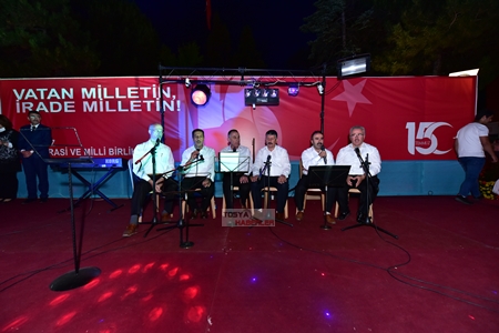 15 TEMMUZ YILDÖNÜMÜNDE TOSYA’DA OKUNAN MÜTHİŞ İLAHİ “ŞEHİTLER ÖLMEZ”..