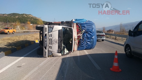 TOSYA ÇAYKAPI KAVŞAĞINDA TRAFİK KAZASI..
