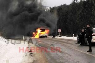 TOSYA KASTAMONU YOLUNDA ARAÇ YANGINI…