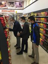 ARTAN ŞİKAYETLER SONRASI TOSYA BELEDİYESİNDEN MARKETLERE DENETİM…